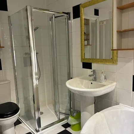 Princess Royal 3 Bed Scarborough